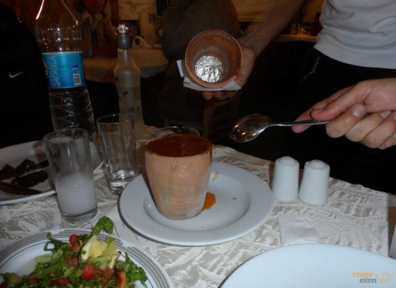Köy Evi Restoranda Çömlek Kebabı; Kapadokya'da Nerede Ne Yenir