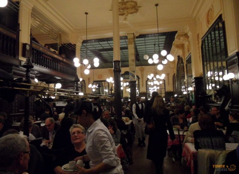 Bouillon Chartier, Pariste Yeme İçme