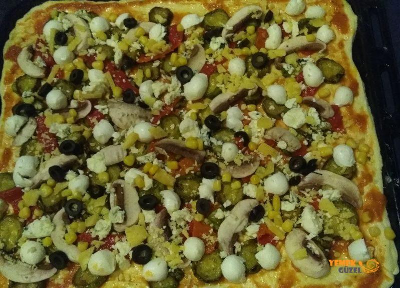 Ev Yapımı Pizza Tarifi YEMEK GÜZEL