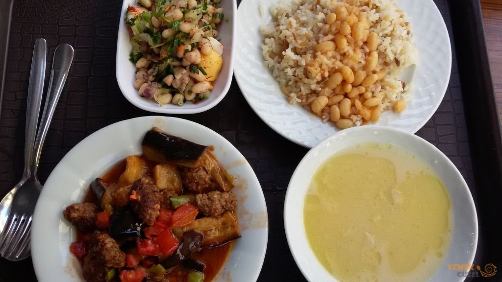 Ayan Mantı Evi YEMEK GÜZEL