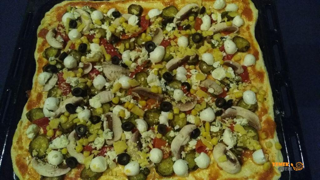 Ev Yapımı Pizza Tarifi YEMEK GÜZEL