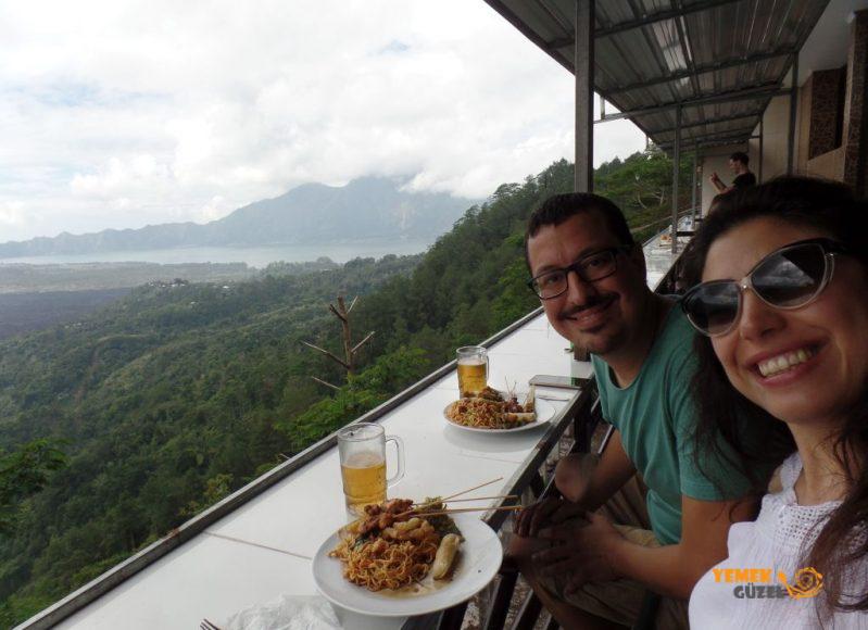 Endonezya Mutfağı, turistik restoranda
