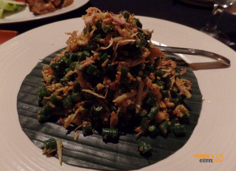 Endonezya Yemekleri - Lawar Kacang - fasulye salatası